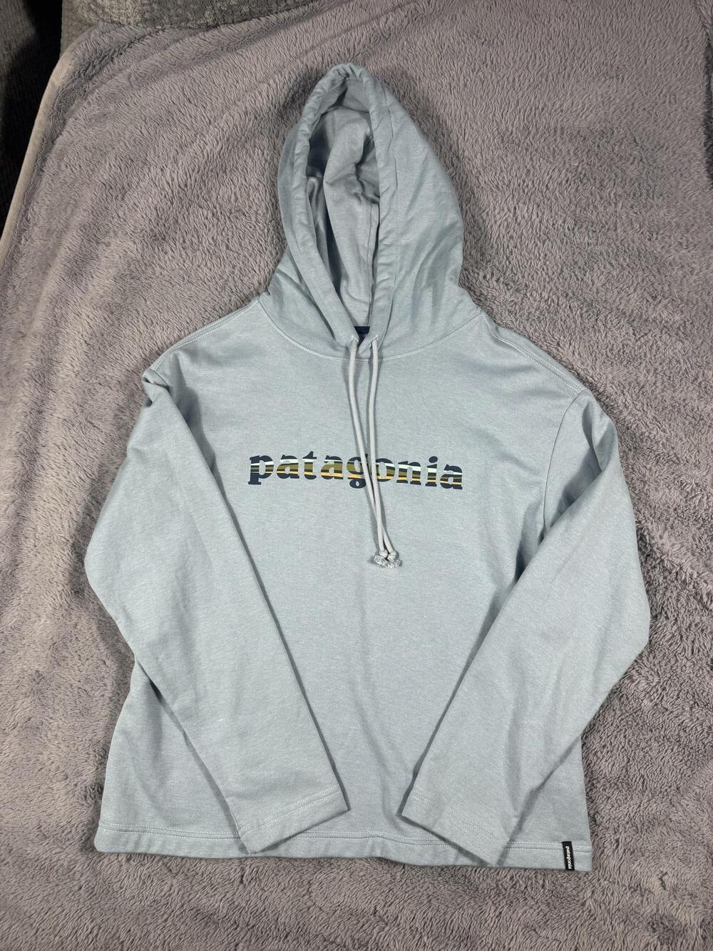 Patagonia Hoodie Womens Small Gray Wildrise Graphic Logo Lightweight Pullover